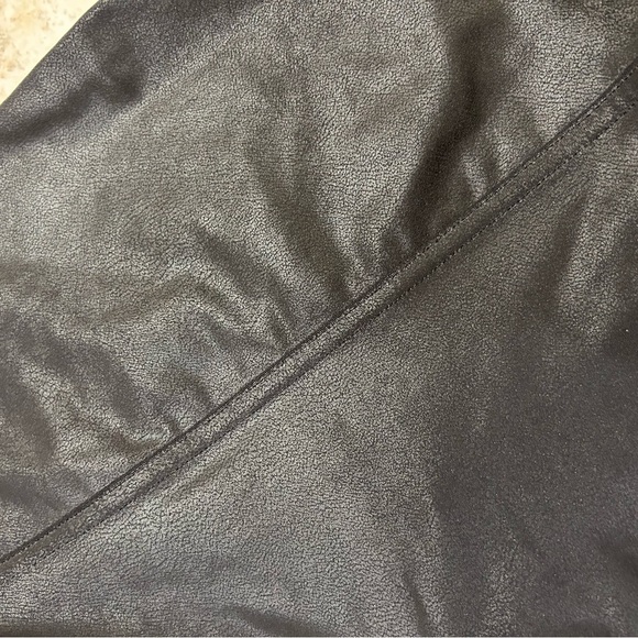 Spanx Black Faux Leather Legging Shiny Compression Powerhold Tummy Control SMALL - Picture 8 of 9